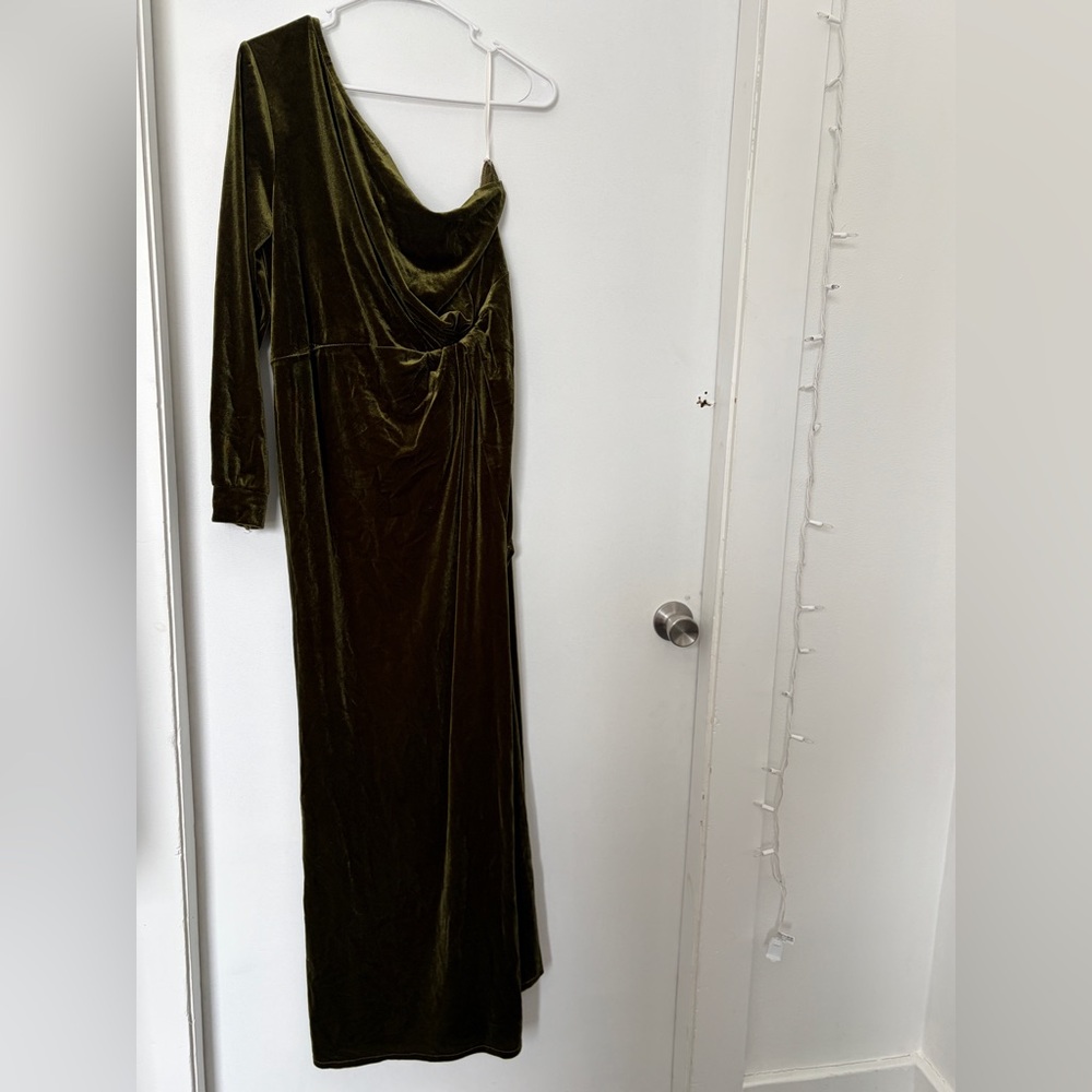 Elegant Olive Green Velvet Dress